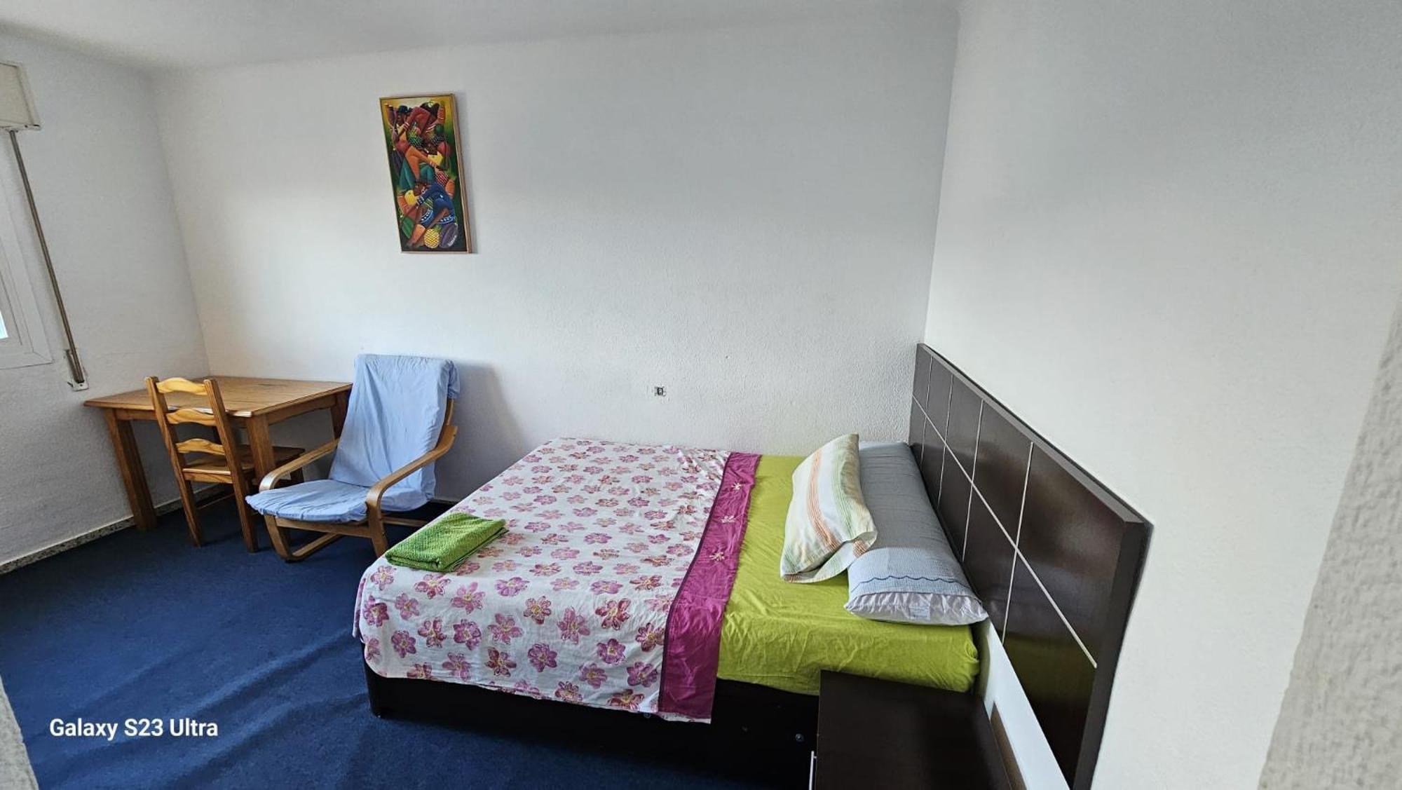 Habitacion Privada Centro Malaga Cerca Tren Maria Zambrano Y Playa Muy Buena Conexion Wifi Buitenkant foto