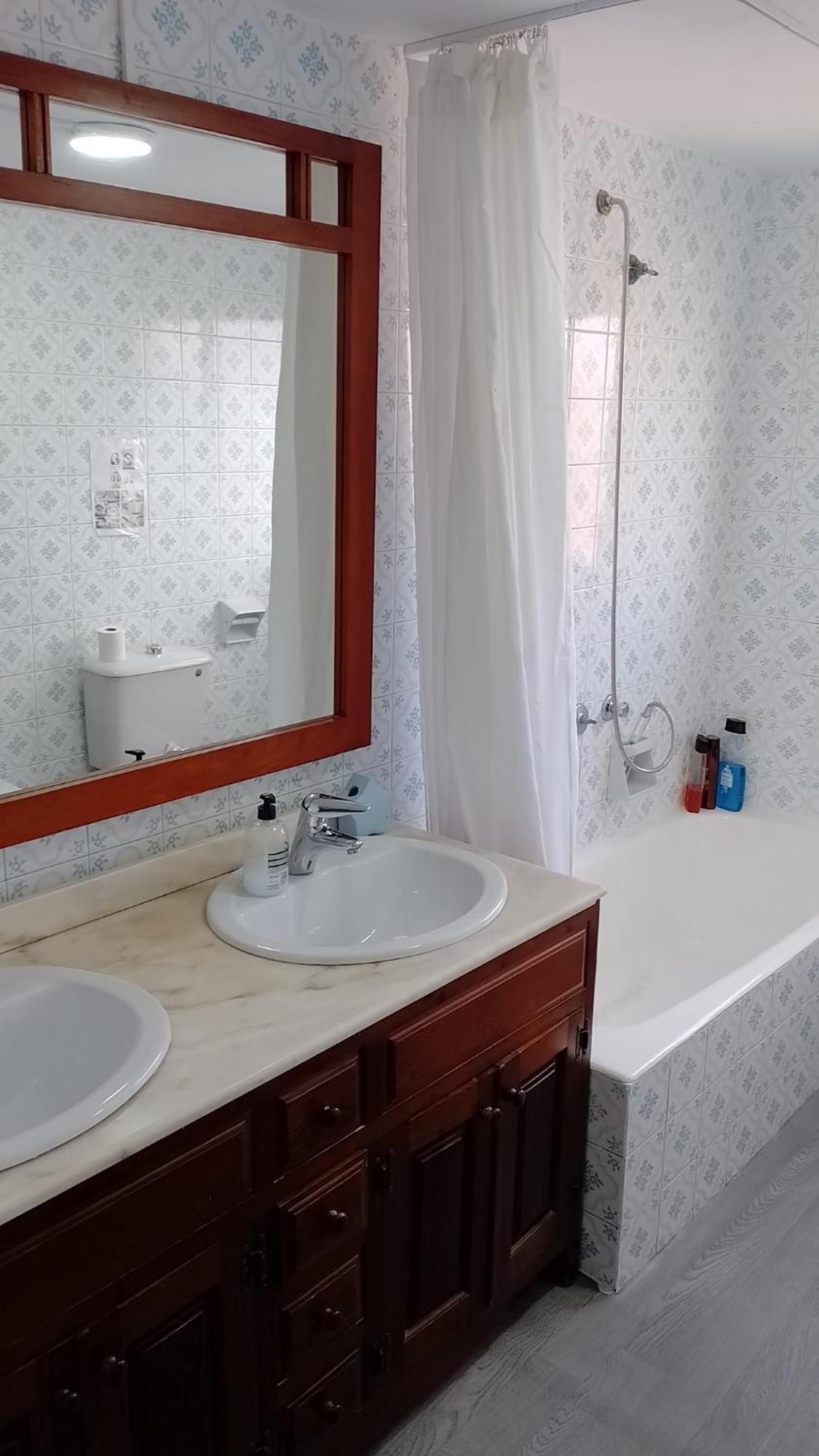 Habitacion Privada Centro Malaga Cerca Tren Maria Zambrano Y Playa Muy Buena Conexion Wifi Buitenkant foto