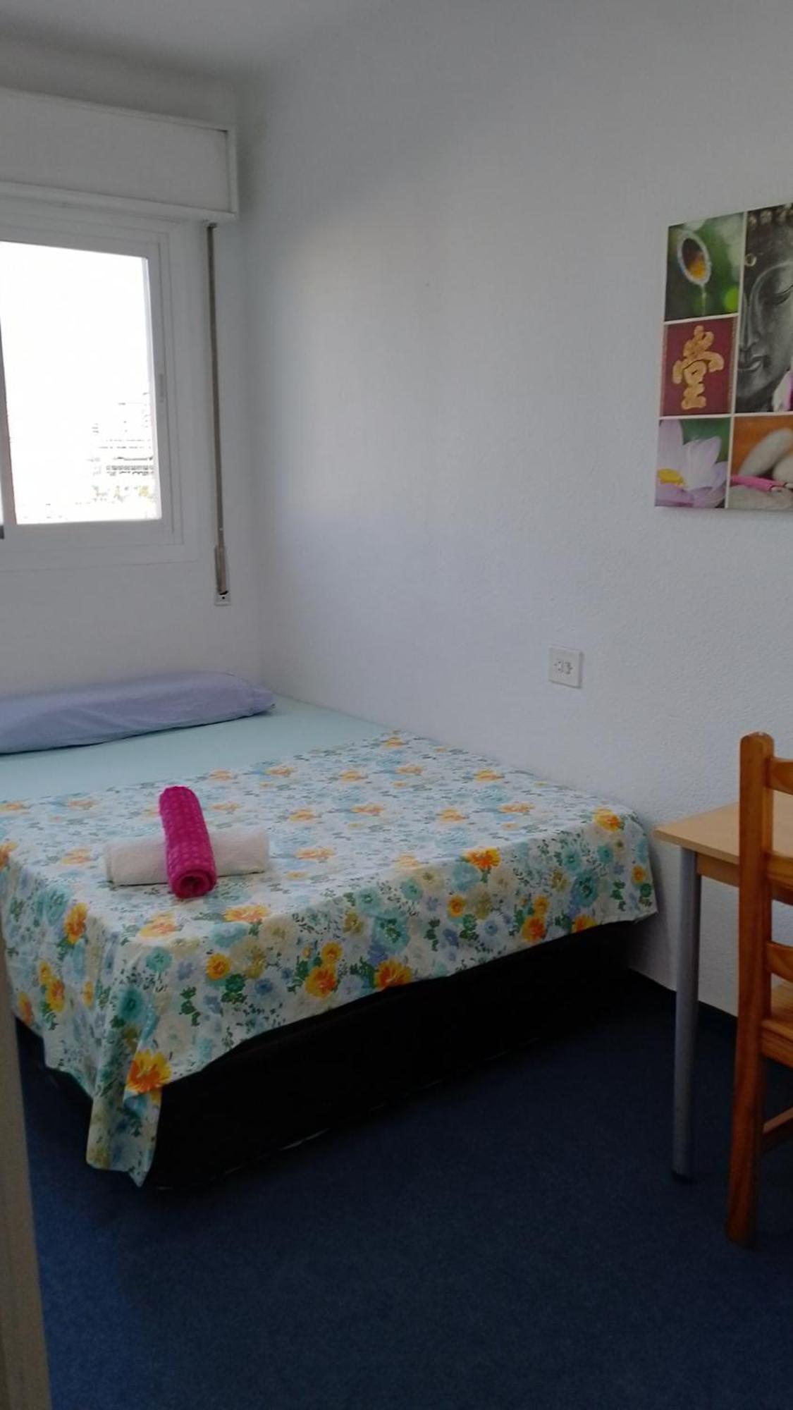 Habitacion Privada Centro Malaga Cerca Tren Maria Zambrano Y Playa Muy Buena Conexion Wifi Buitenkant foto